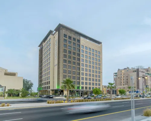 سنترو كورنيش الخبر من روتانا Hotels near قاعة السيف