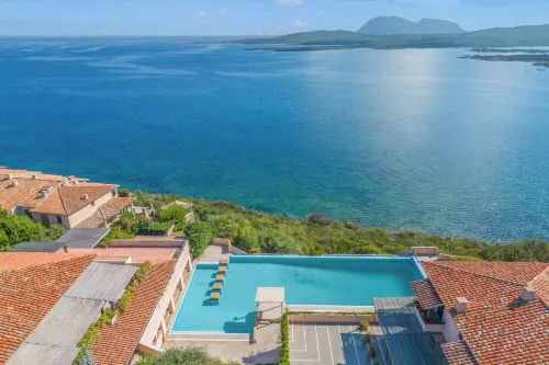 Casa Emozione with Shared Pool - Happy Rentals