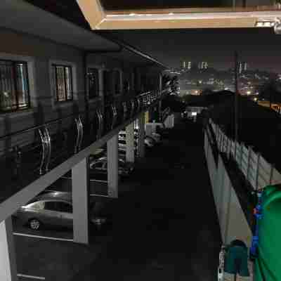 Crompton Studio Apartment 786 Others