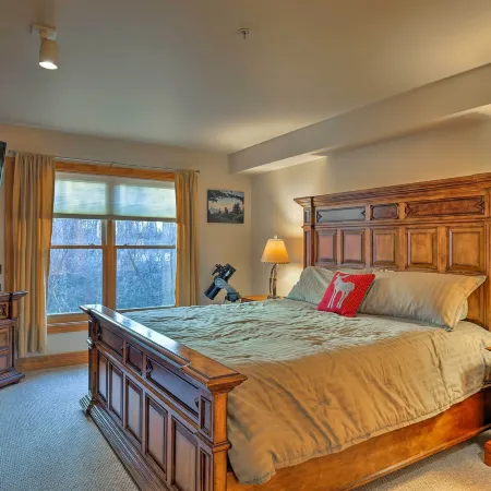 Cozy Driggs Condo w/ Hot Tub & Ski Shuttle Service