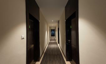 J Hotel