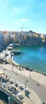 GrandBlue Vista Premier Seafront Apartment - 4-Star