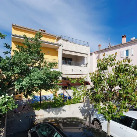 Apartment Goran