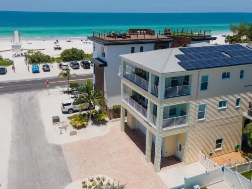 102 6th St S- Upstairs 3 Bedroom Home by RedAwning - 4-Star