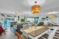 Sandy Cheeks & Barefeet, Gorgeous Interior Gulf Beach Place, Pool, on Beach Side - Pools