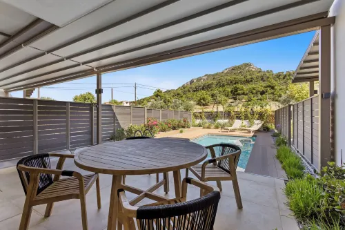 Saronia Estate - Boutique