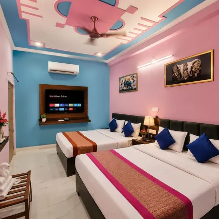 Hotel The Viraj Palace