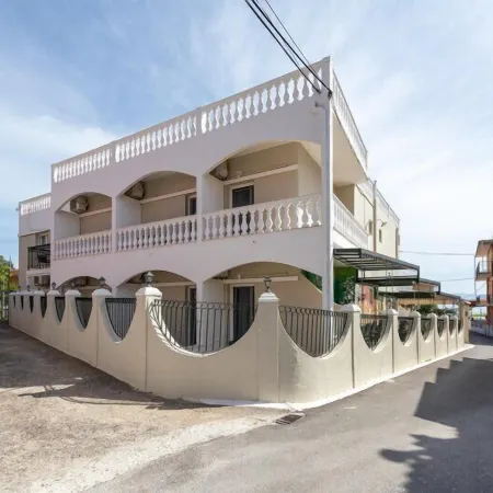Bella Vista Beach Hotel