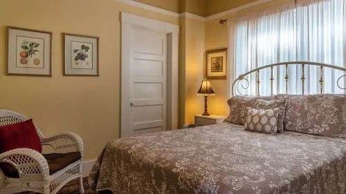 Poe House by Avantstay 1916 Craftsman Downtown Paso - Homestays
