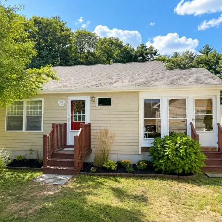 Beautifully updated cottage!