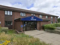 Travelodge Huntingdon Fenstanton Hotels near Cambridge Services A14