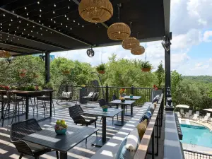 Top 20 4-Star Select Hotels in Austin