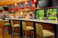 Courtyard Dallas Arlington South - Quầy Bar