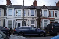 Bright 3BR Duplex Steps from Shops & Dining - 주방