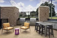 Hampton Inn by Hilton Hattiesburg - parking
