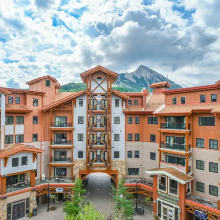 The Lodge at Mountaineer Square