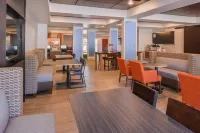Holiday Inn Express & Suites URBANA-CHAMPAIGN (U OF I AREA) by IHG - 3-Star
