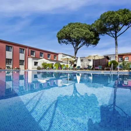 Salles Hotel Aeroport de Girona