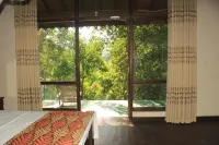 Serenity Sigiri Resort - شرفة