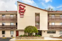 Red Roof Inn Tinton Falls - Jersey Shore - Pet Friendly