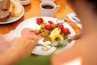 アテルヤ アート ホテル - 朝食