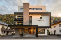 Post Hotel Paznaun - Parkplatz