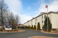 Hampton Inn Sturbridge - parking
