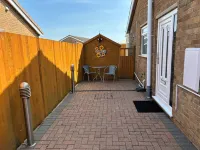 2-Bed Bungalow Sleeps 6 Parking & Pet Friendly - Parkplatz