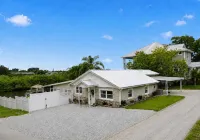 Palms Paradise. Pool. Waterfront. Near Space Coast Beaches. - Wifi