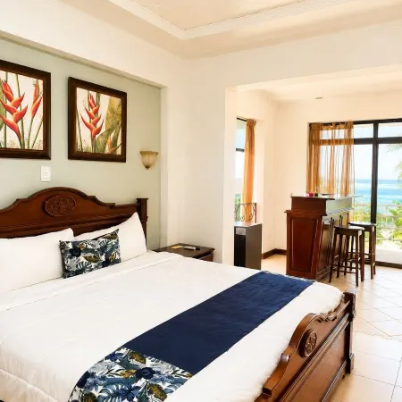 Paradise Jaco Beach Front