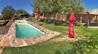 Frontier River Resort - Pools