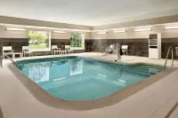 Country Inn & Suites by Radisson, Novi, MI - Uima-altaat