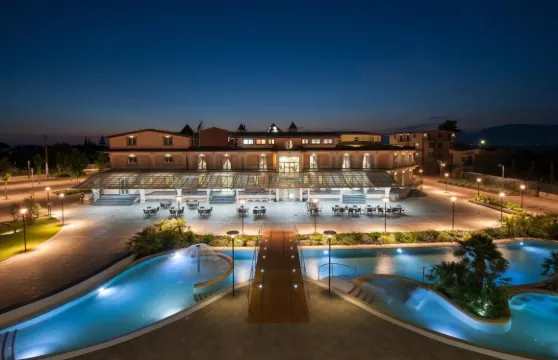 阿拉巴菲利斯酒店