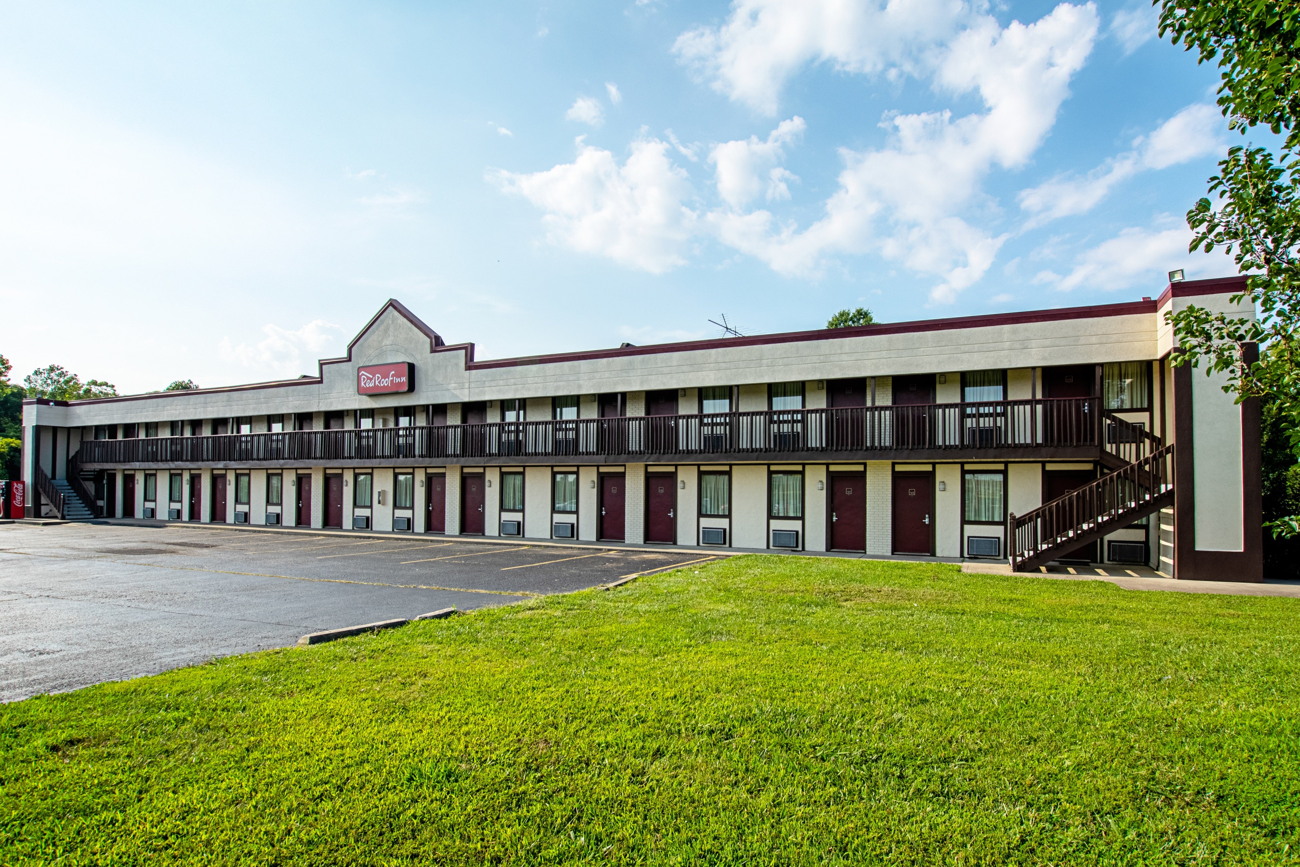 Red Roof Inn Scottsburg