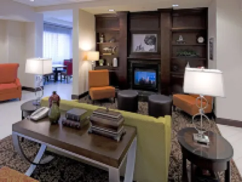 ハンプトン  イン スケネクタディ ダウンタウン スケネクタディのホテル