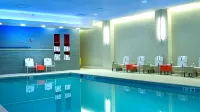 Embassy Suites by Hilton Alexandria Old Town - Pool