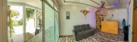 Molar Wave Hotels in Himmafushi