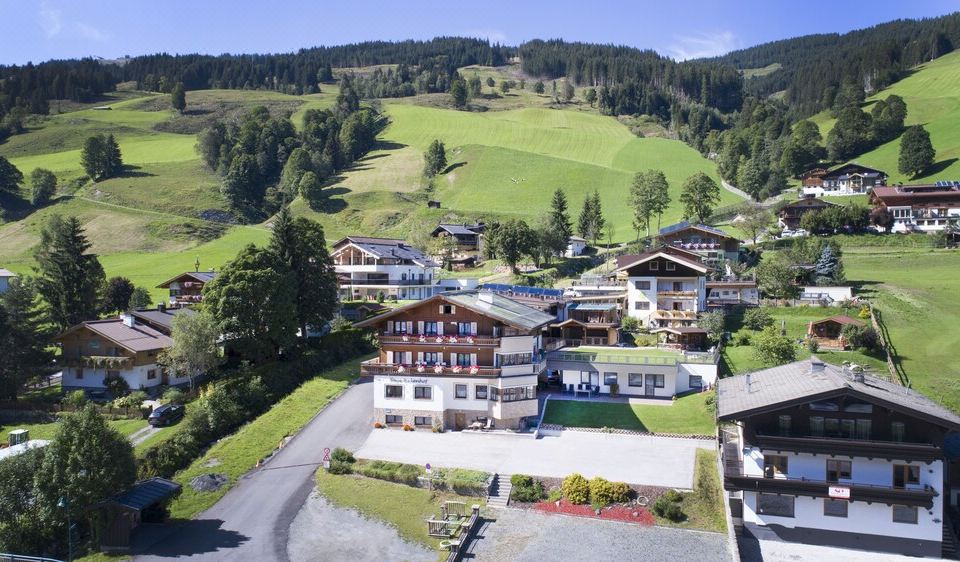 ThePoolhouse Boutique Lodge - 4-Sterne-Hotelbewertungen in Saalbach