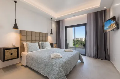 Correeira Luxury Residence T2 H - Albufeira, Pools, Wifi, BBQ, Beach