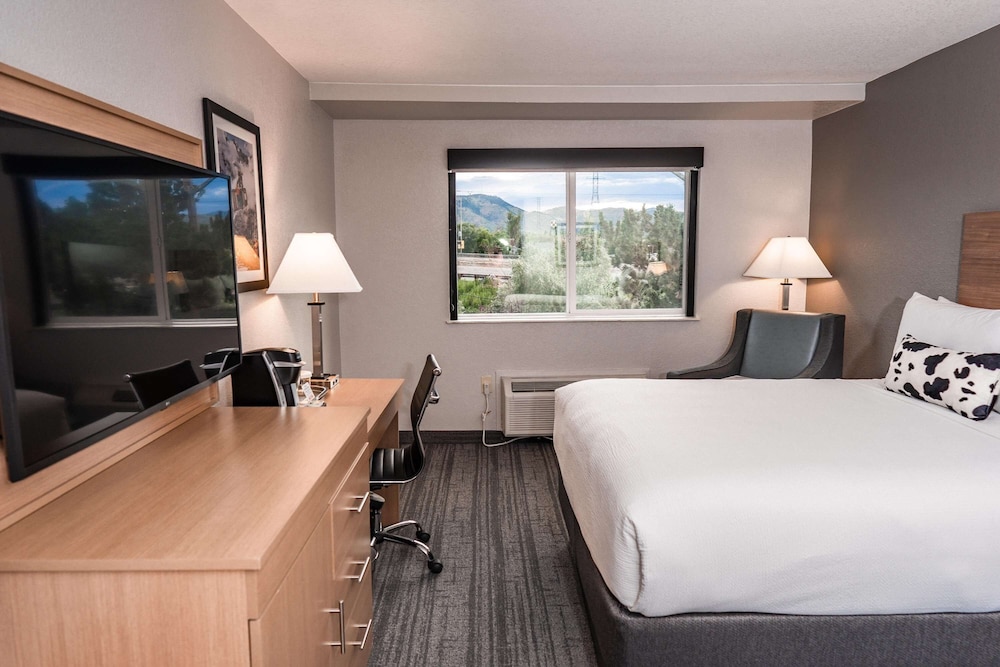 Days Inn & Suites by Wyndham Golden/Denver West