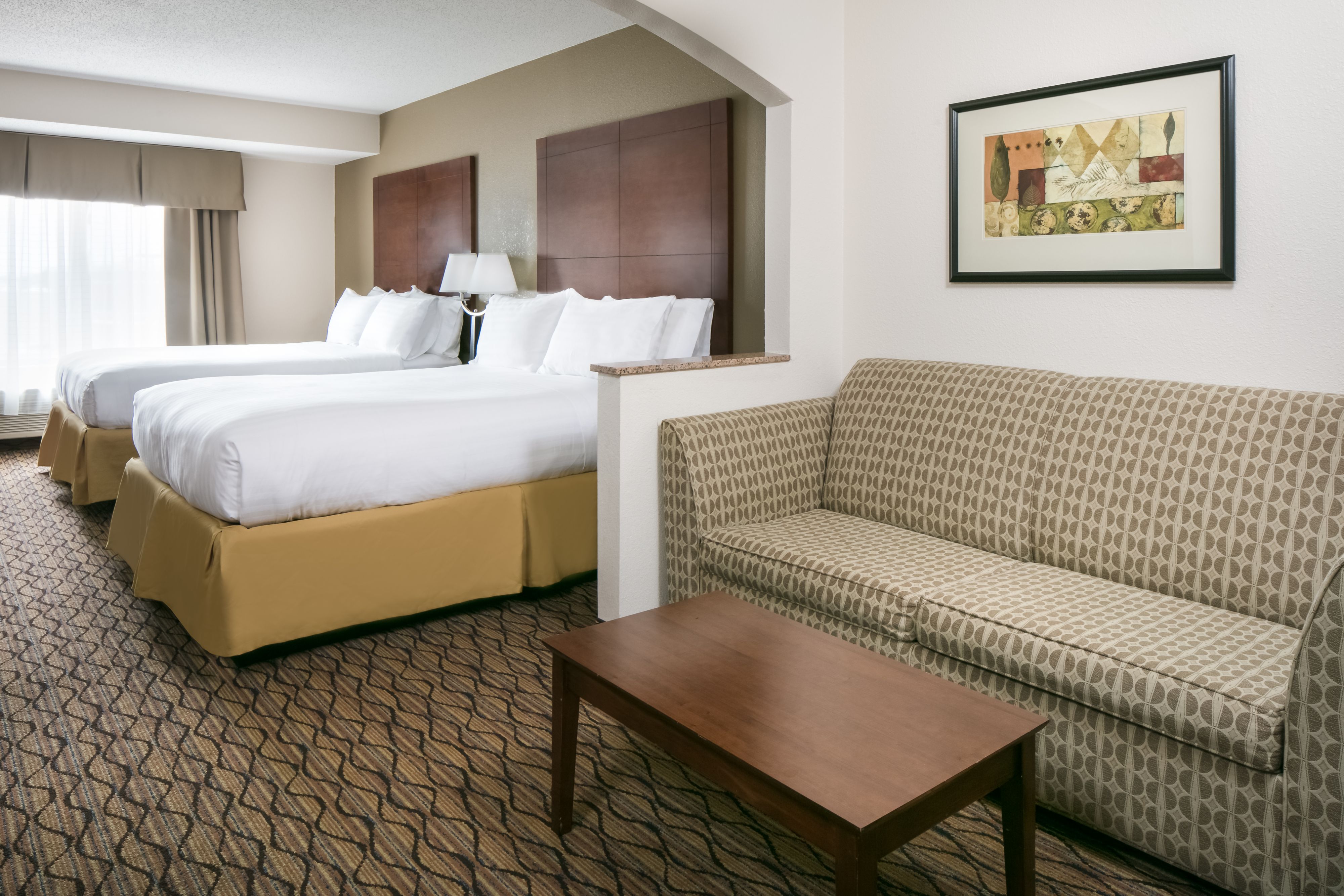 Holiday Inn Express & Suites Clinton, an Ihg Hotel