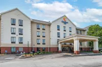 Comfort Inn East Hotels in Lawrence