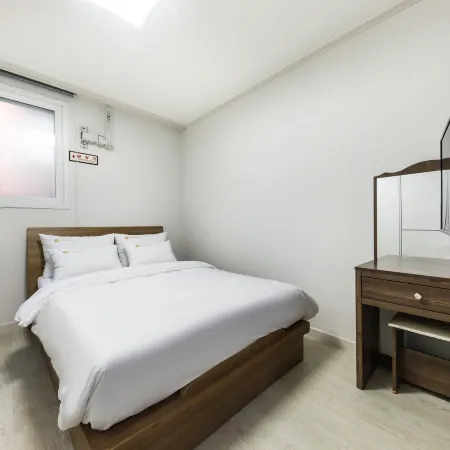 JS Hotel Отели рядом с достопримечательностью «Аутлет Mario»