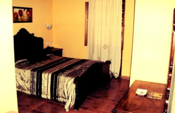 拉蒂娜亞旅遊酒店