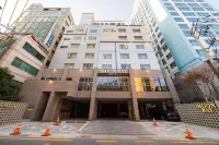 Moonbay Hotel