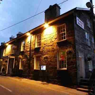 Grapes Hotel, Bar & Restaurant Snowdonia Nr Zip World Hotel Exterior