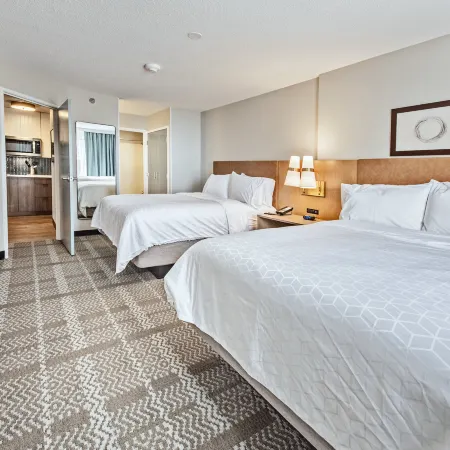 Staybridge Suites CEDAR RAPIDS NORTH by IHG