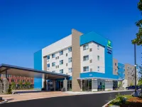 Holiday Inn Express & Suites PORTLAND AIRPORT by IHG Hotels near Portland International Airport