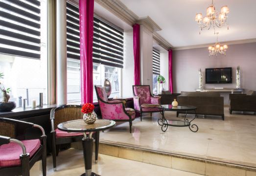 Hotel Corona Opera Over view