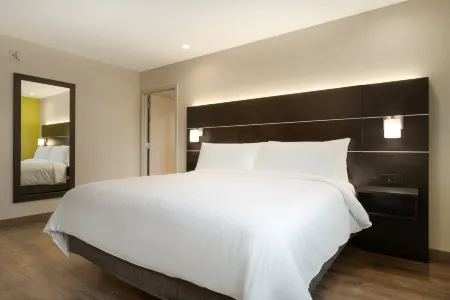 Holiday Inn Express Jamaica - JFK Airtrain - NYC